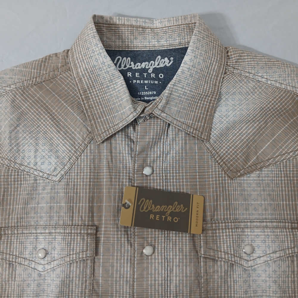 Wrangler Retro Men's Tan Casual Button Down Shirt
